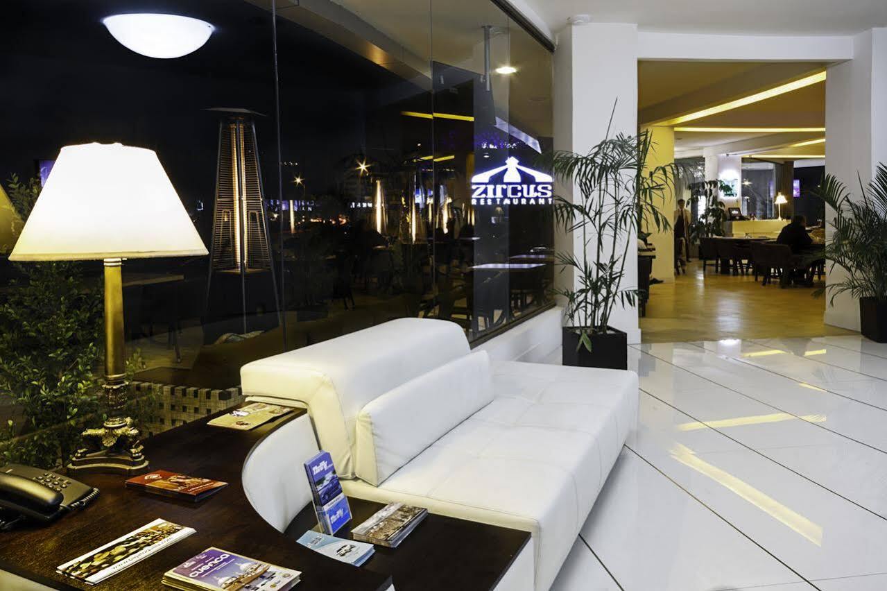 ทริป บาย วินด์แฮม กูเอนกา ซาอีร์ Hotel กูเอ็งกา ภายนอก รูปภาพ