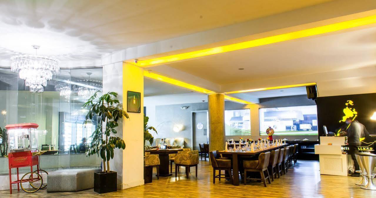 ทริป บาย วินด์แฮม กูเอนกา ซาอีร์ Hotel กูเอ็งกา ภายนอก รูปภาพ